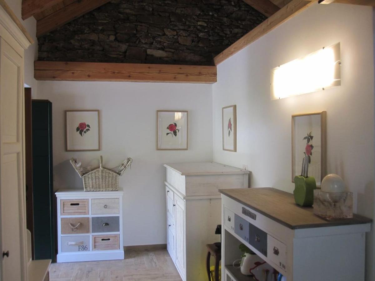 La Camelia D'Oro Apartamento Oggebio Exterior foto