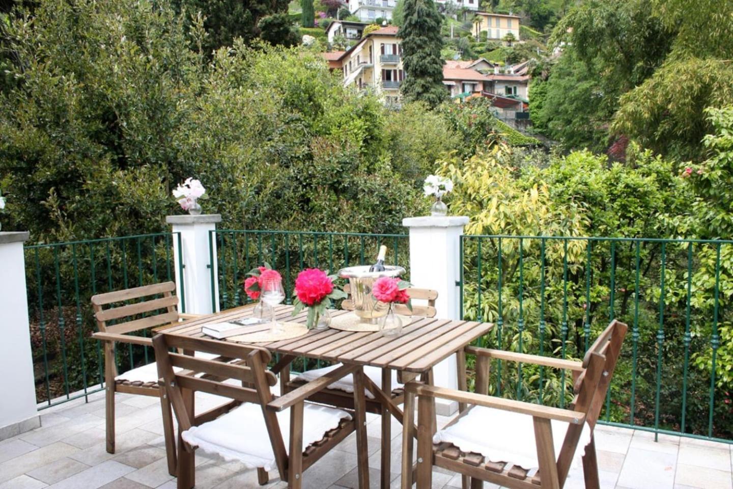 La Camelia D'Oro Apartamento Oggebio Exterior foto